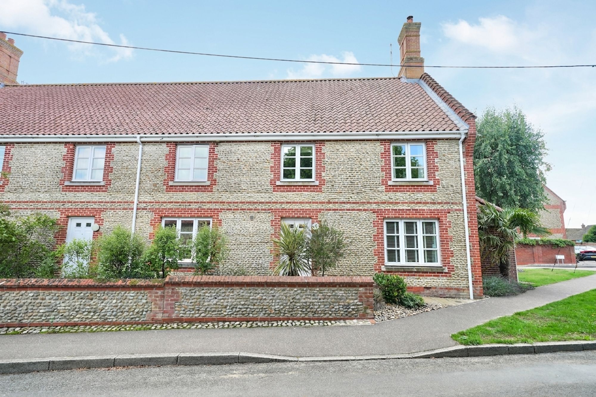 Semi-detached home on Plantation Road