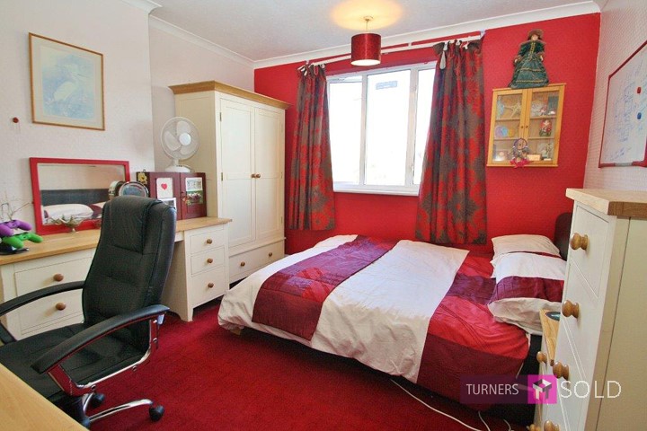 Double bedroom in family home for sale, Morden, Turners Property.