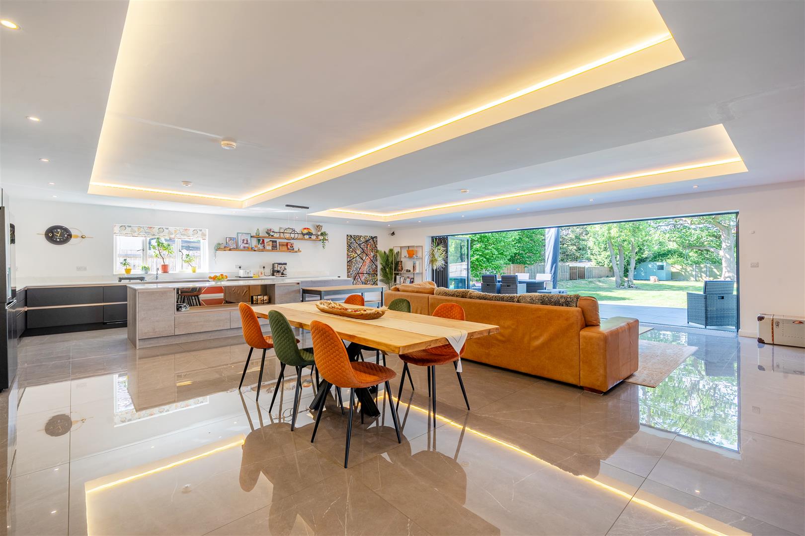 Kitchen Dining Family Room (13).jpg